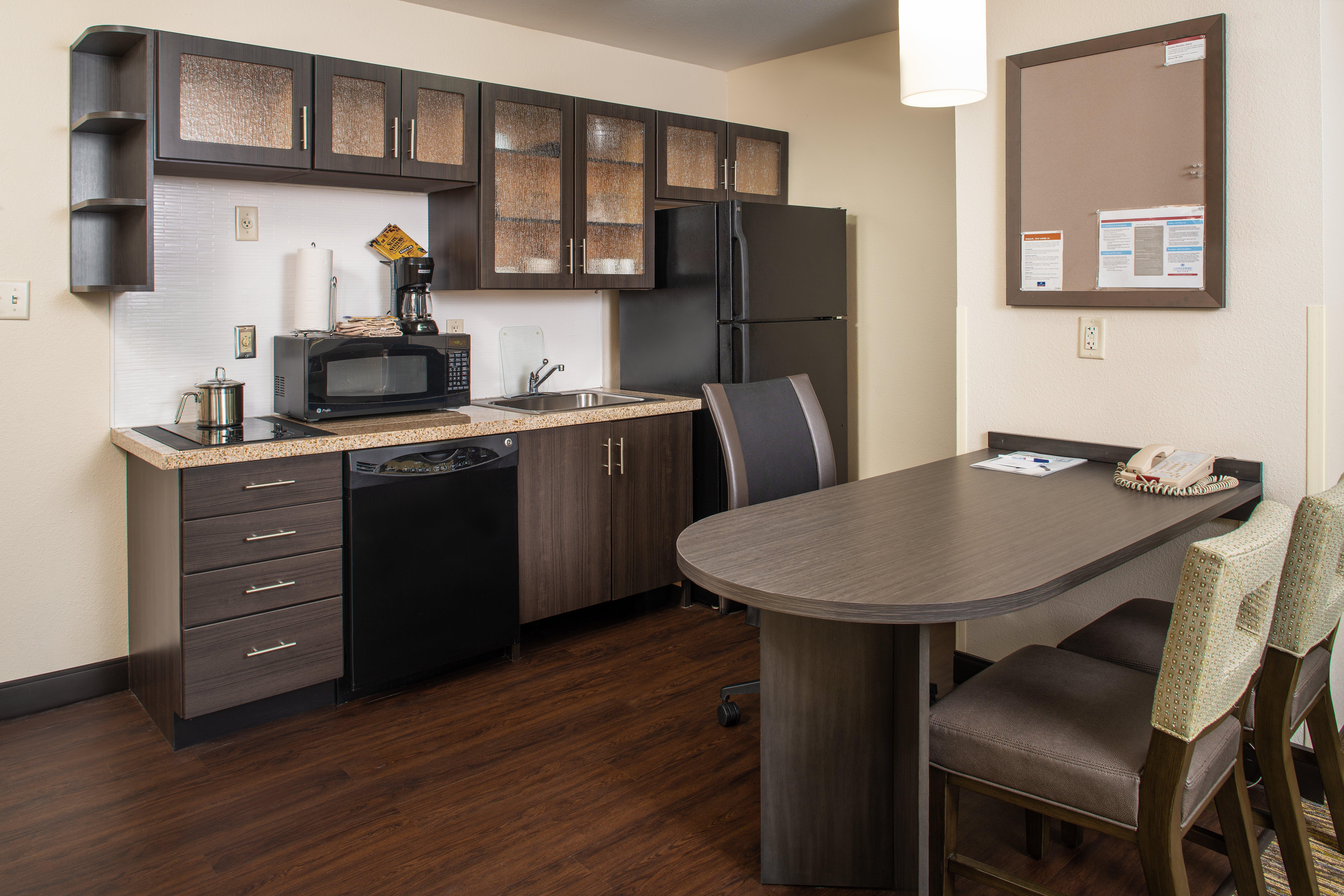 Candlewood Suites בלוויו מראה חיצוני תמונה