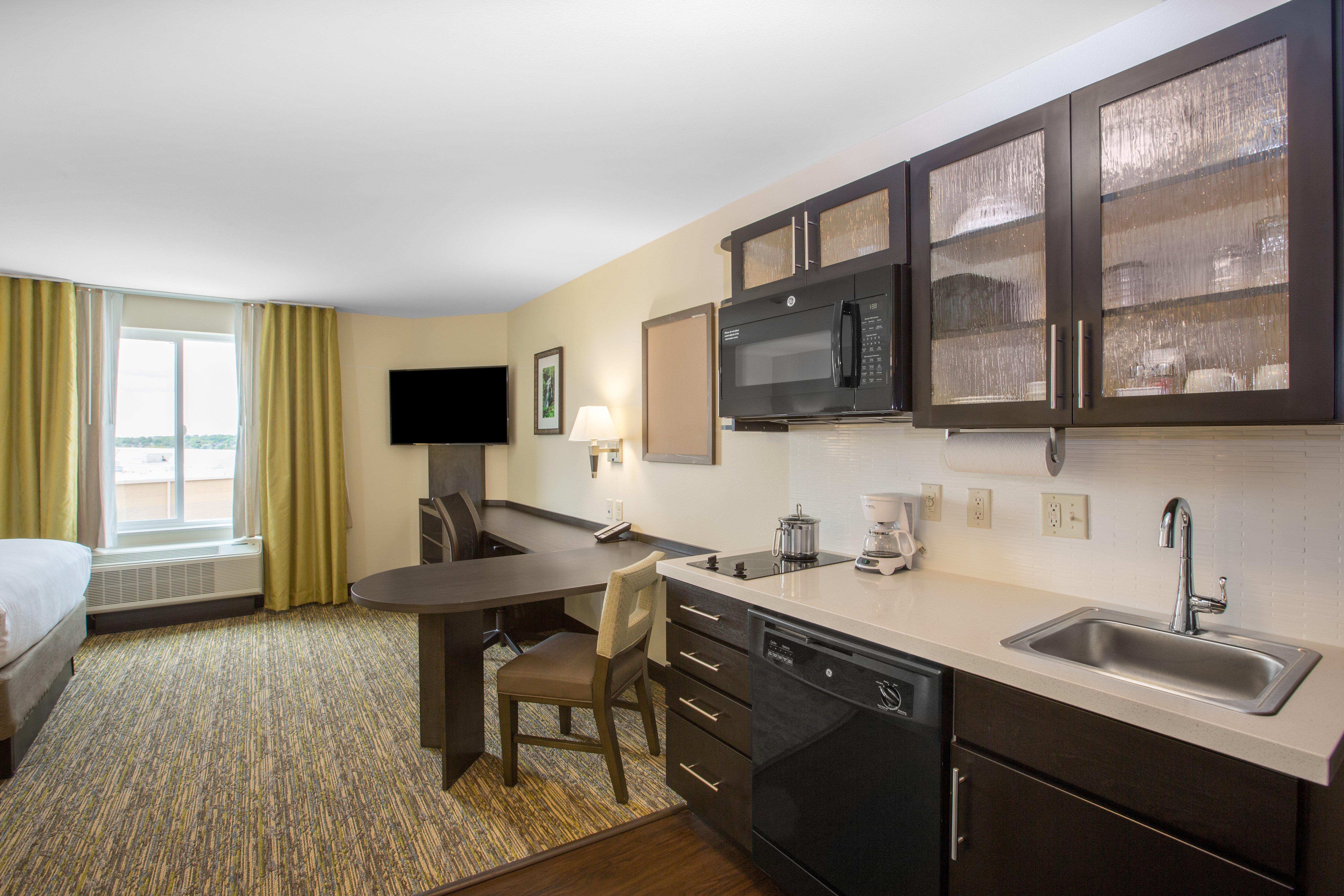 Candlewood Suites בלוויו מראה חיצוני תמונה