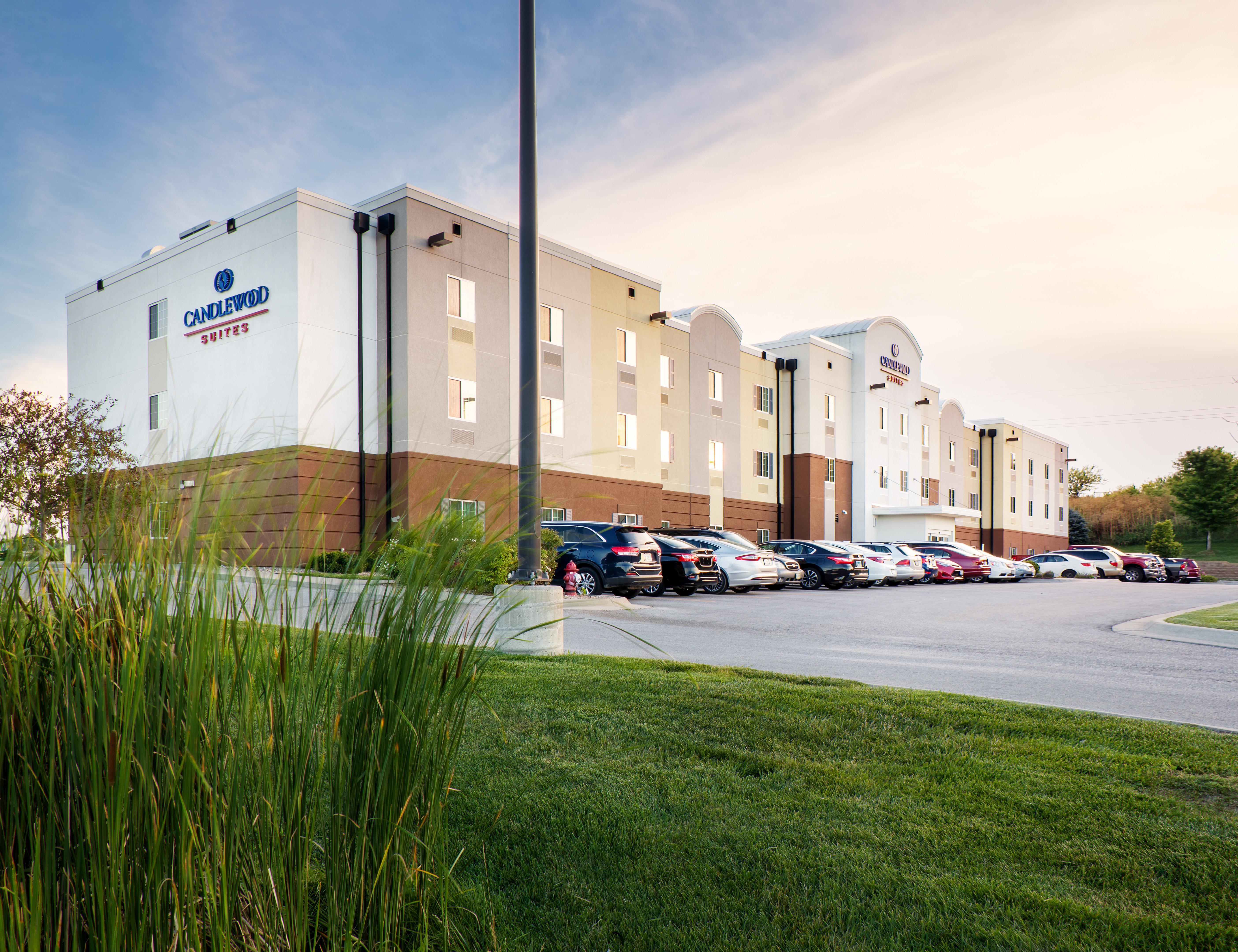 Candlewood Suites בלוויו מראה חיצוני תמונה