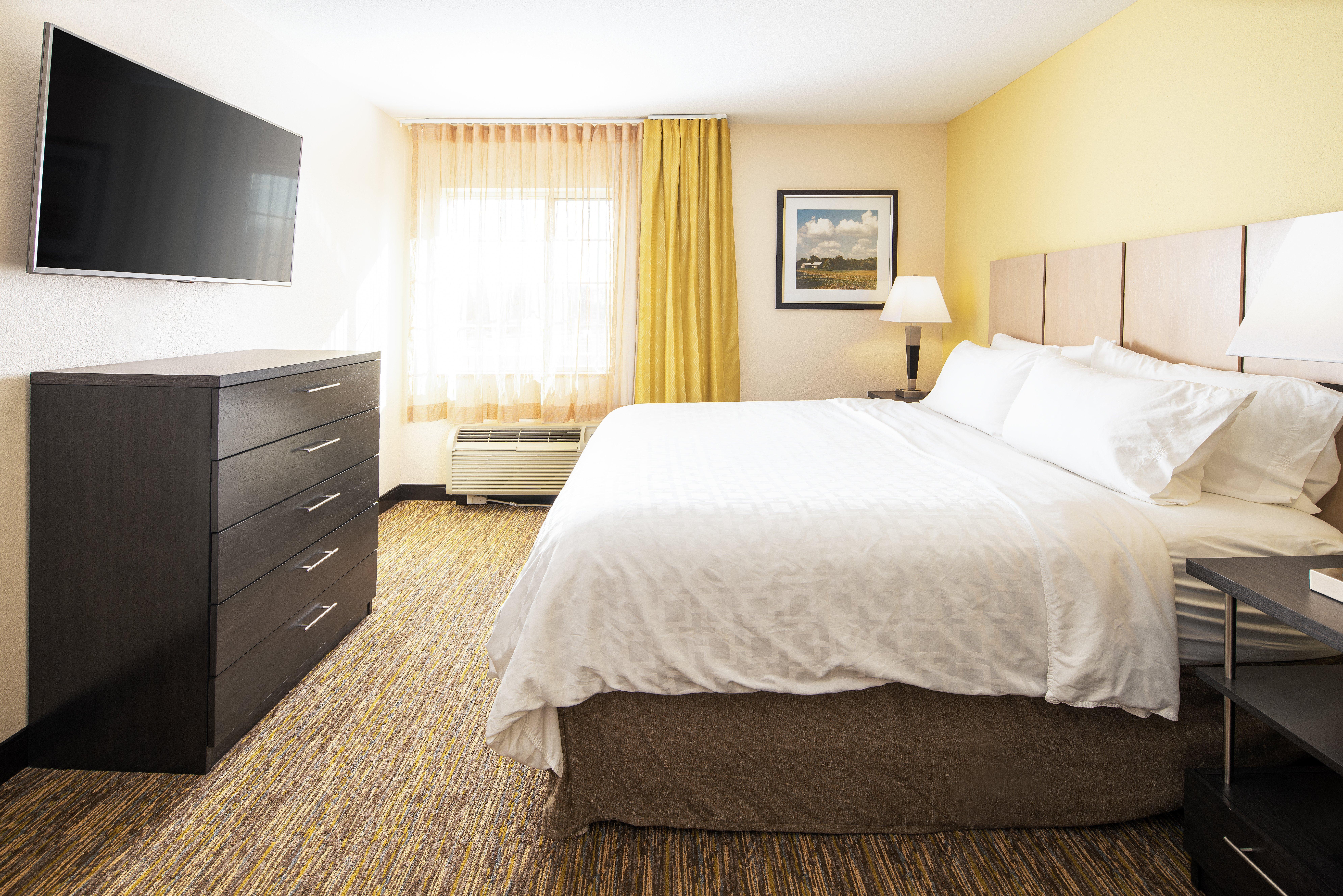 Candlewood Suites בלוויו מראה חיצוני תמונה