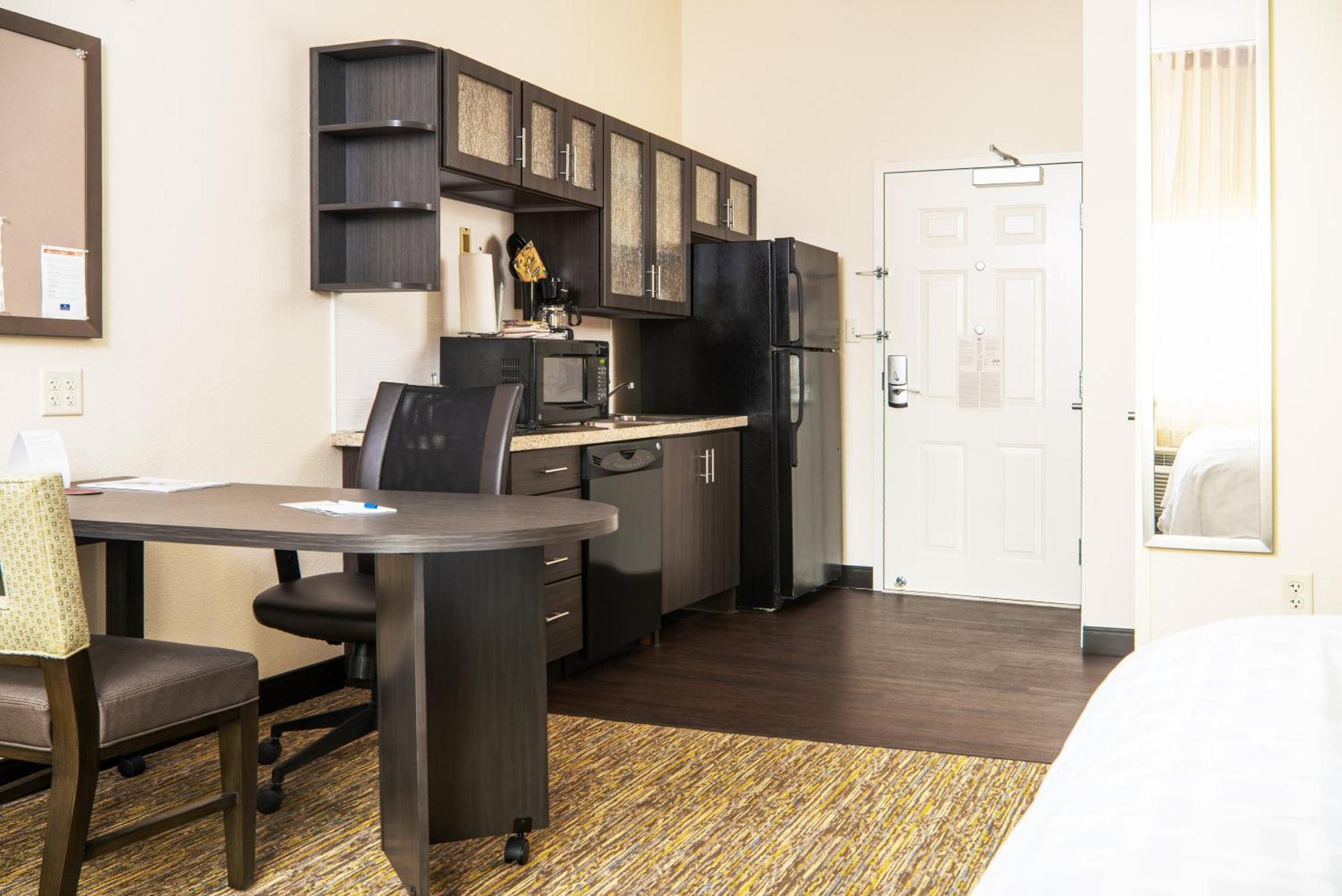 Candlewood Suites בלוויו מראה חיצוני תמונה