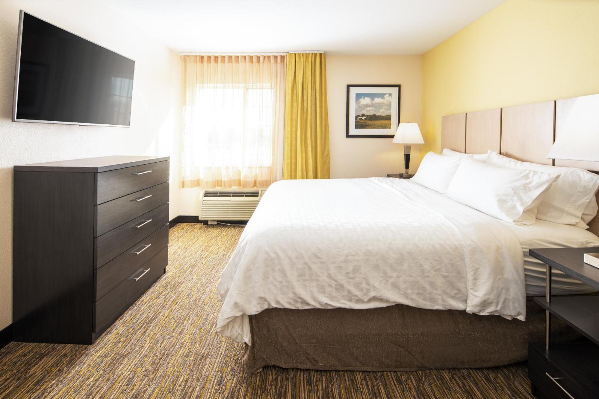 Candlewood Suites בלוויו מראה חיצוני תמונה